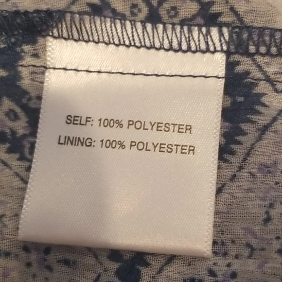 Rose & Olivia blue design sheer sleeveless blouse. - Picture 6 of 7